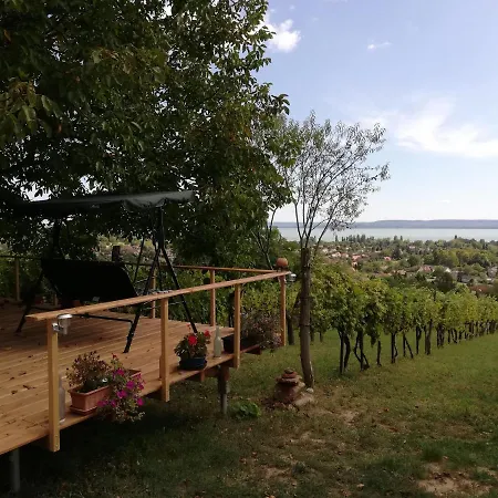 Tente de luxe Panorama Jurta Ábrahámhegy